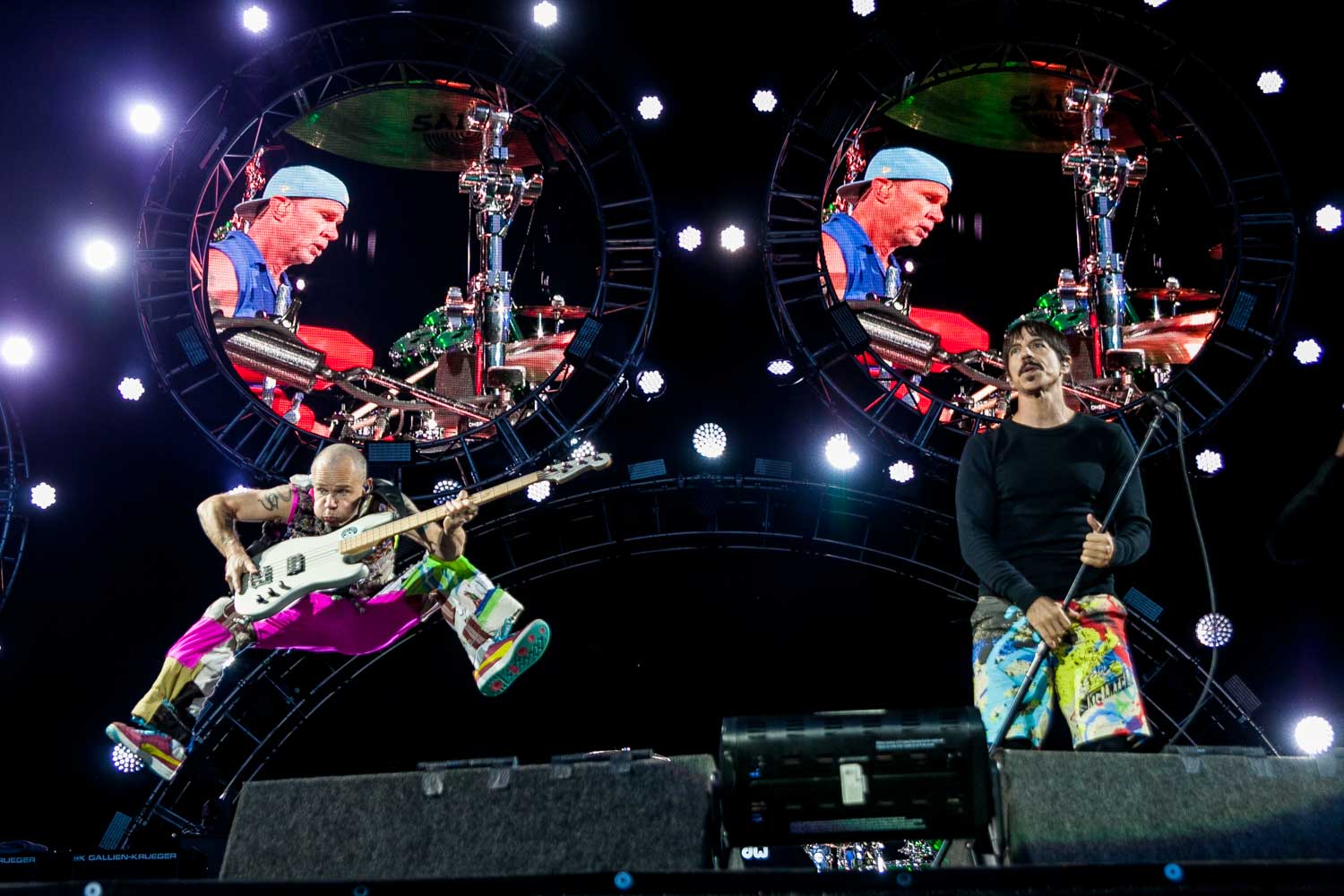 Flea und Anthony Kiedis der Band Red Hot Chili Peppers live bei Rock im Park